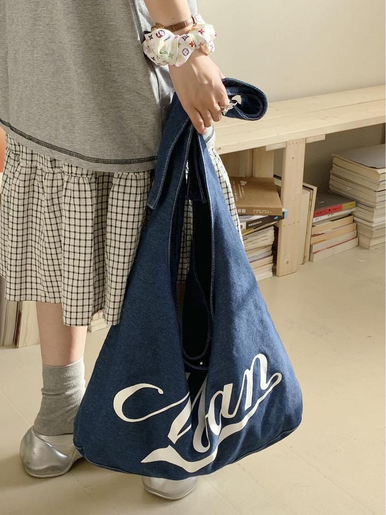2025 Autumn Versatile Denim Canvas Tote: European & American Retro Style, Large Capacity Shoulder Bag for Students