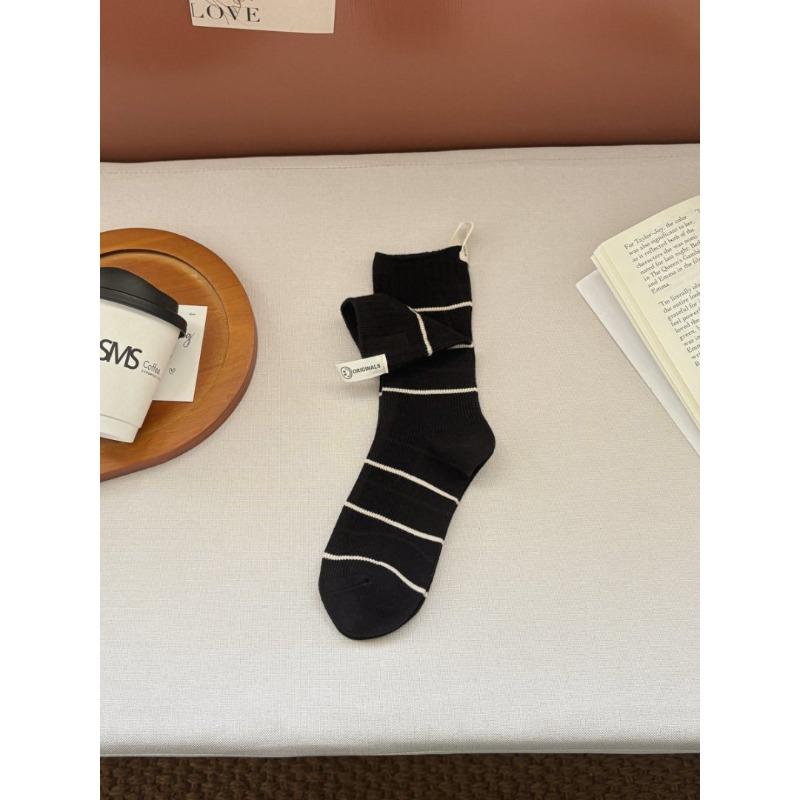 

Женские осенне-зимние универсальные полосатые контрастные носки из трубчатой махры с тканевой этикеткой с надписью 1 pair чёрный