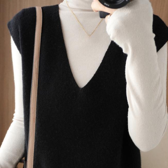 Knitted Vest Women's Shoulder V-neck Pullover Sleeveless Sweater Korean Loose Casual Outerwear Top for Spring and Autumn