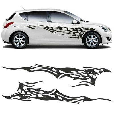 Ein Set Auto-Aufkleber mit schwarzer Flamme, Vinyl-Grafiken, zwei Seitenaufkleber für die Karosserie