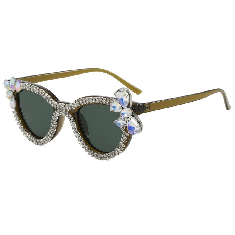 New, European and American personalized cat eye sunglasses, handmade large butterfly diamond-encrusted glasses exaggerated sunglasses B