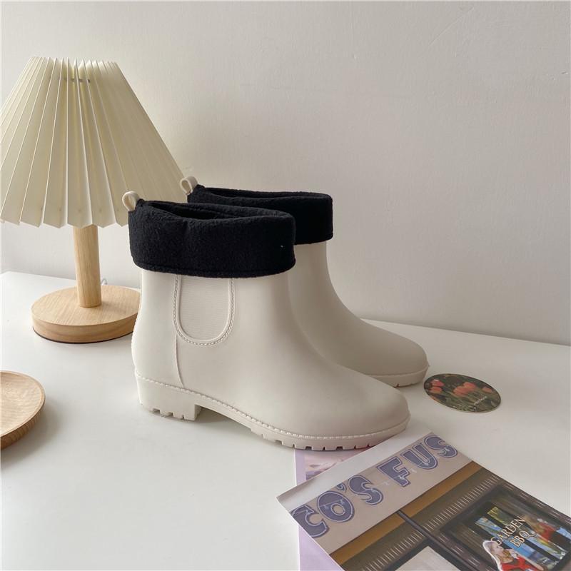 Fashionable Women's Waterproof Short Rain Boots - Non-Slip Velvet Rubber Shoes