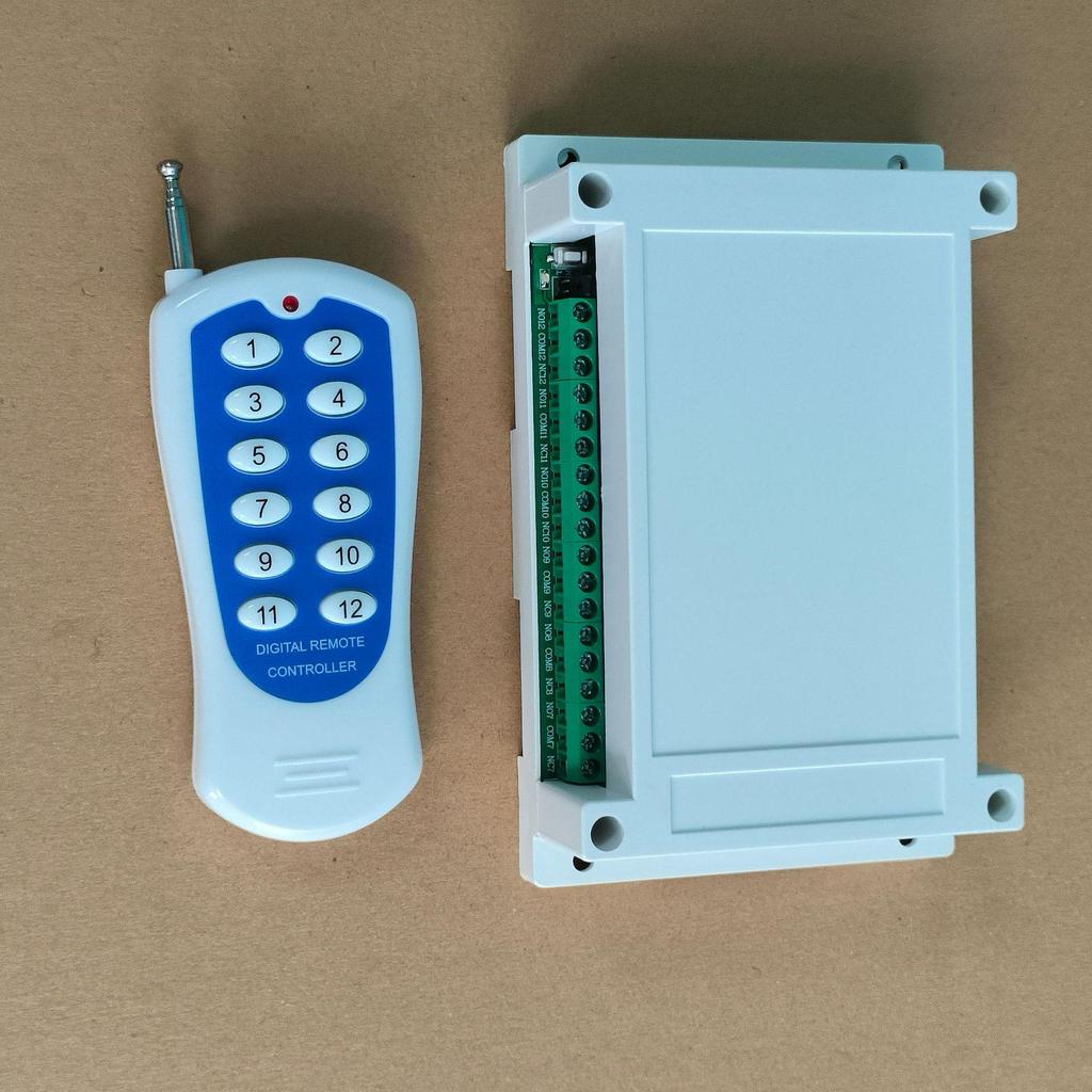 Universal Receiver for Fast Gate Barriers: 12-24V Remote Control with Long-Range Capability