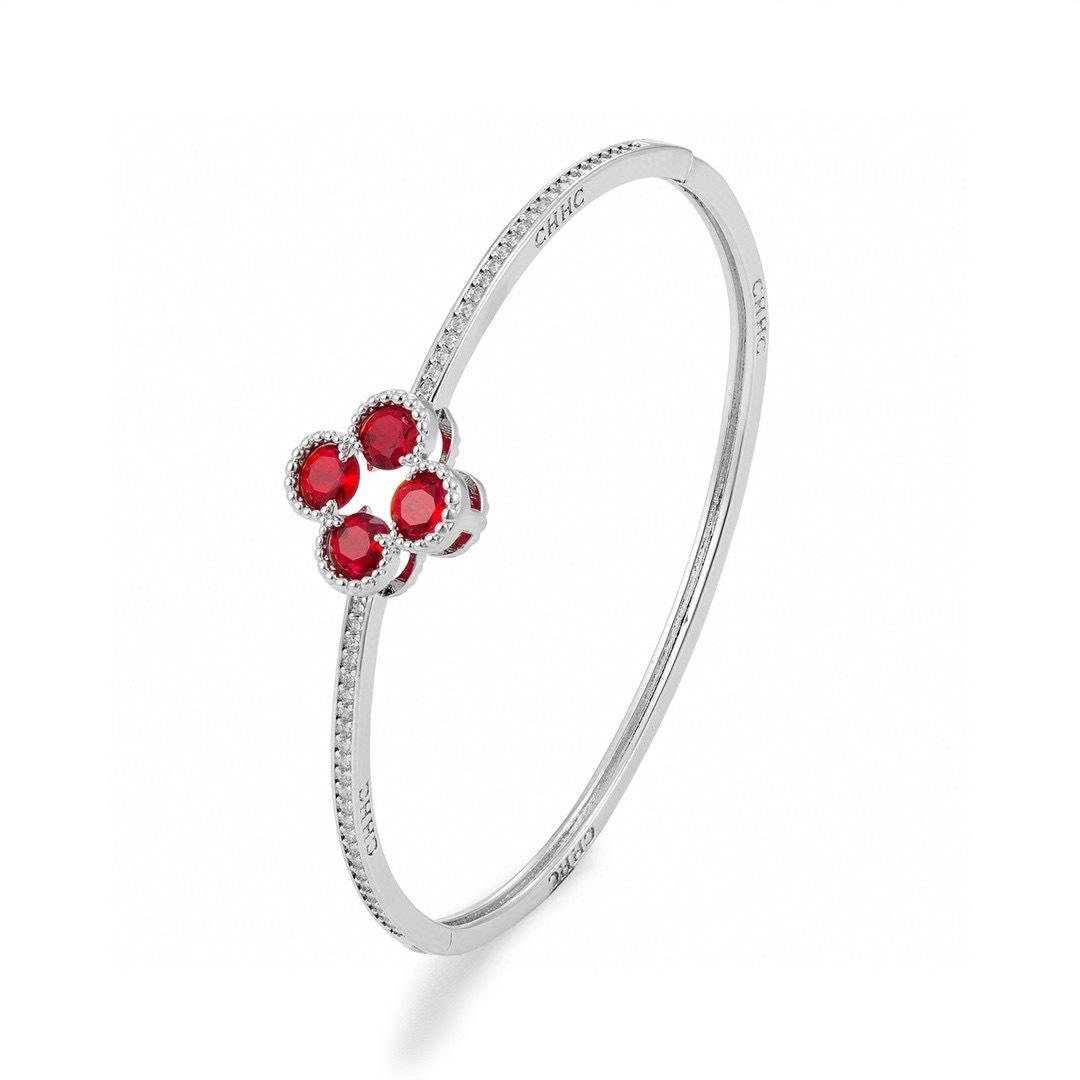 CHHC Cross Fashion Four-Leaf Clover Versatile Women s Bracelet - Elegant, High-End, Light Luxury Style.