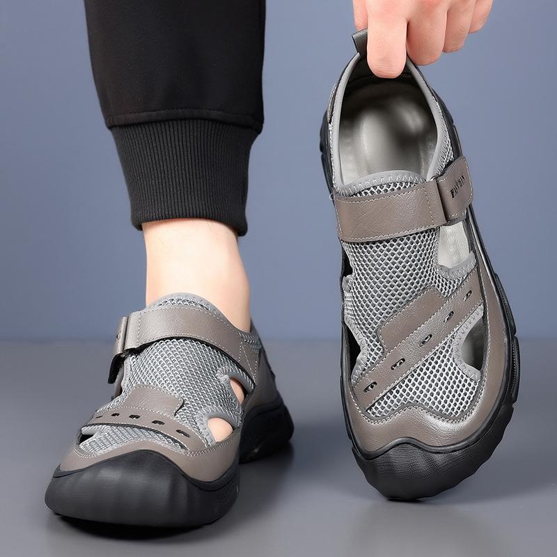2025 Spring and Summer New Men's Casual Shoes Mesh Sandals Summer Fashion Korean Version Hollow Hole Shoes Outdoor Foreign Trade