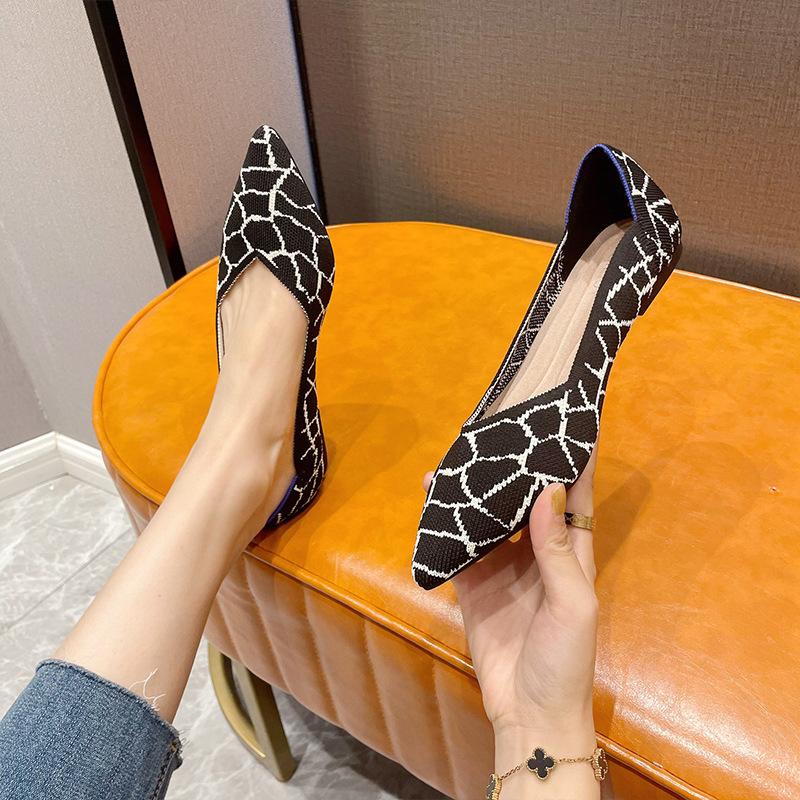 Single shoes women's knitted woven shoes flying knitting casual shallow mouth super soft egg roll shoes