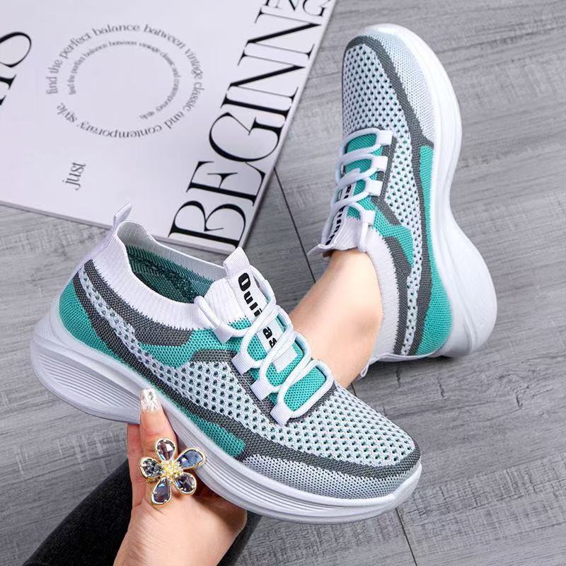Spring and summer fly-woven mesh shoes breathable soft sole soft surface fashion leisure sports daily commuting light color matching
