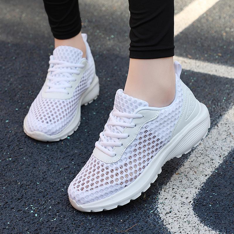 Summer new black thin sports shoes hollow breathable mesh shoes not tired feet non-slip shoes