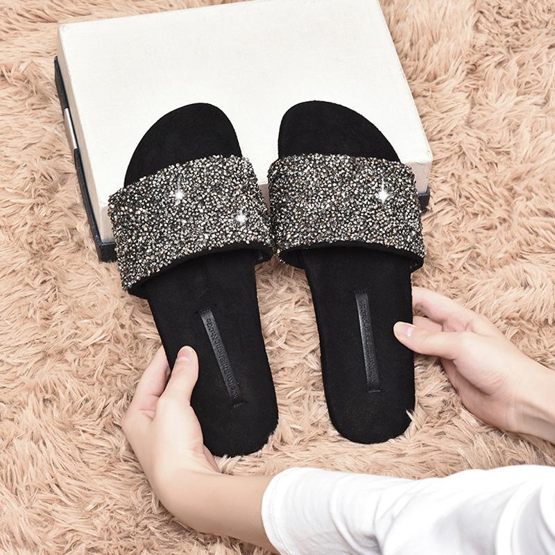 Fashion 2025 Glitter Sequins Slippers Woman Wide Fit Flat Sandals Crystal Slides Shoes Ladies Flipflops Antiskid Babouche Femme Pantufas