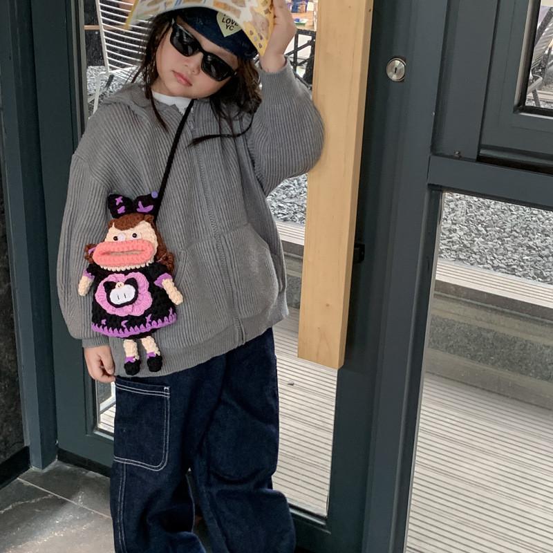 Stylish And Breathable Knitted Crossbody Bag For Children In Fun Cartoon Theme