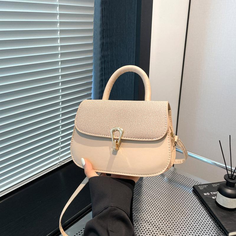 

Small bag New spring and summer fashion small square bag Underarm commuter women s bag Textured shoulder messenger bag хаки