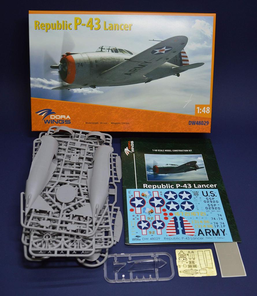 Plastikový model amerického armádního letectva Republic Lancer DWS48029 P-43 v měřítku 1/48.