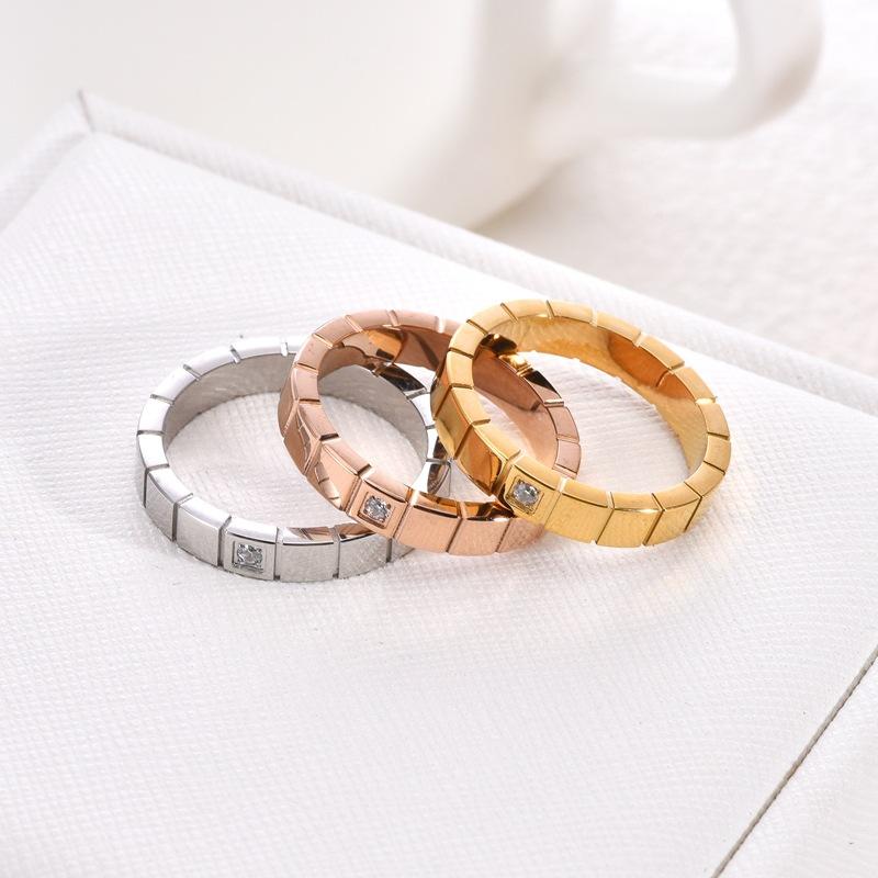Anello Quadrato Temperamento Premium con Singolo Diamante in Acciaio al Titanio Anello per Coppia Femminile