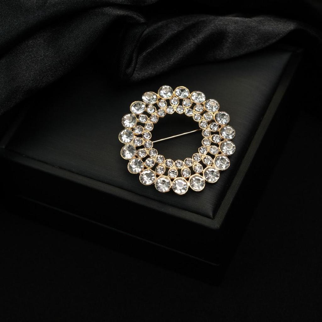 Gold & Diamond Vintage Butterfly Brooch - Versatile Women's Pin Jewelry