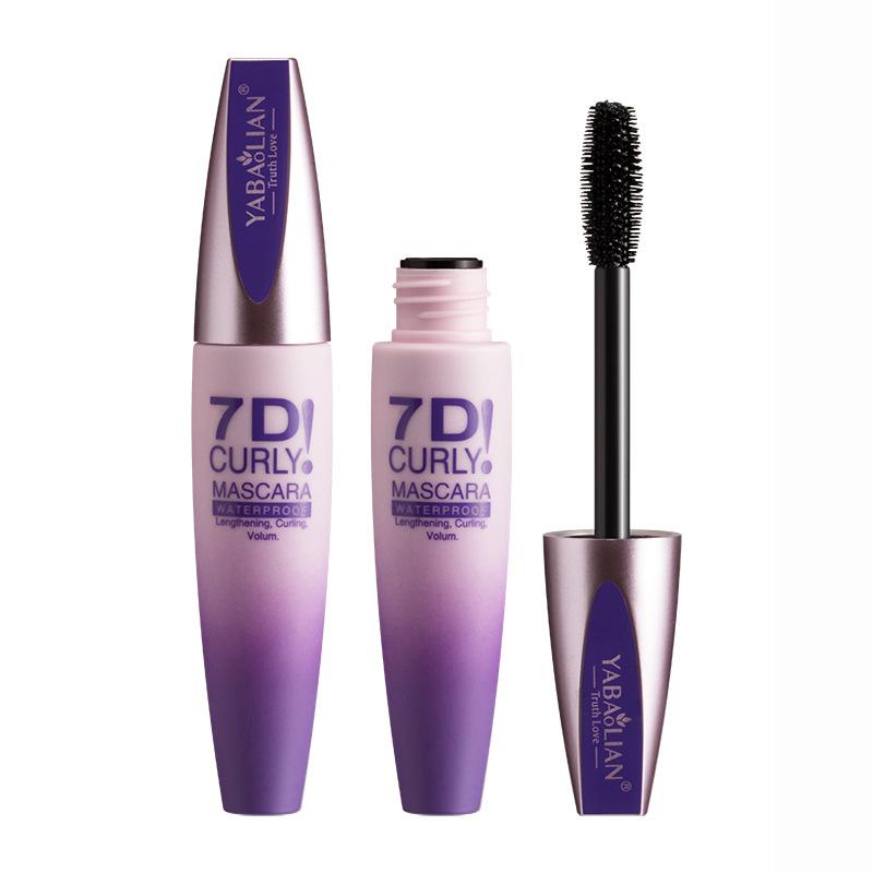 

Водостойкая тушь для ресниц 7D Beauty плотно подкручена и тонка, плотная и не размазывается. Purple tube black