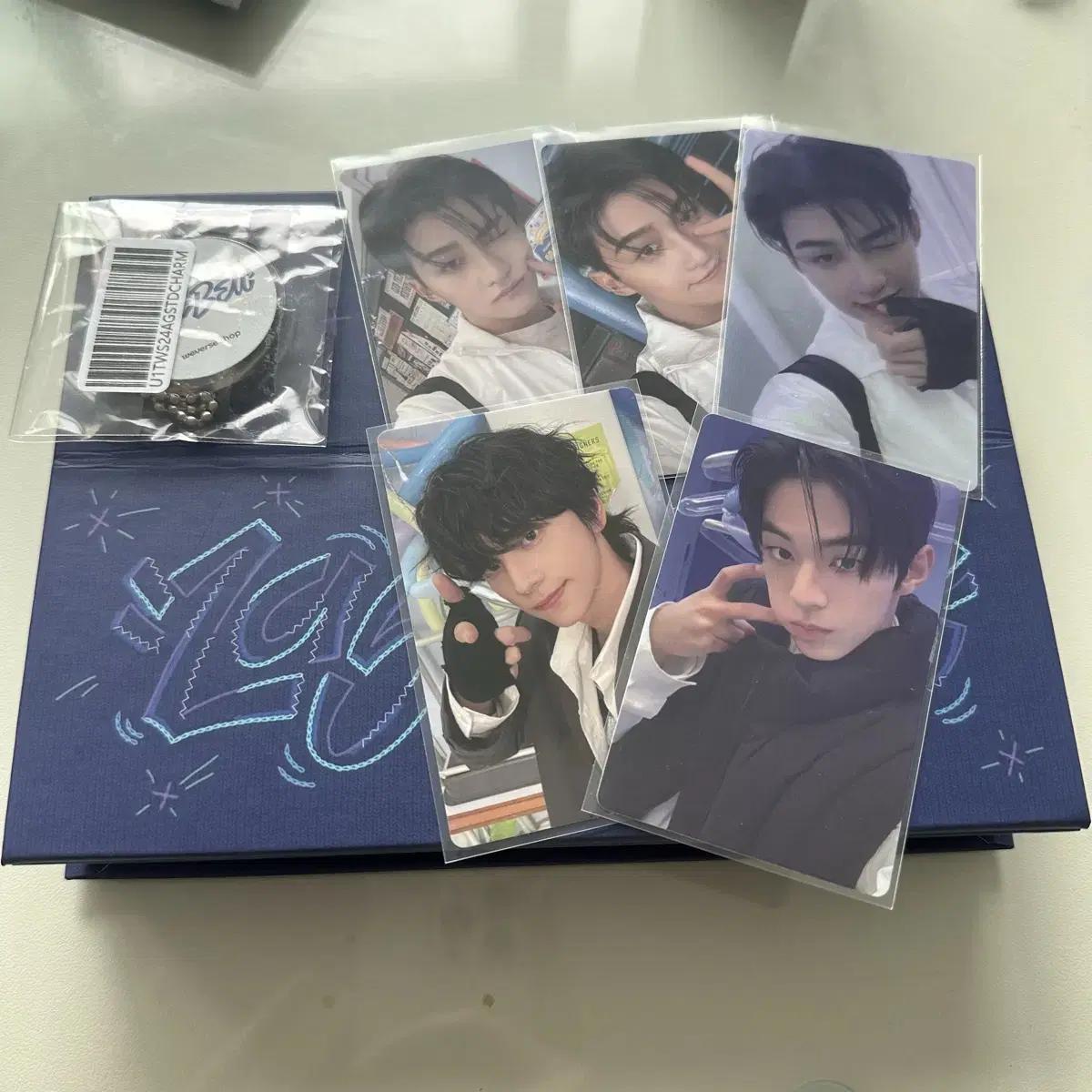 

Альбом TWS Last Bell+ Foca Включает/ Преимущество предзаказа