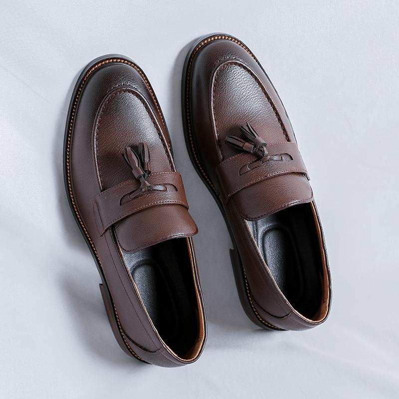 Classic British Style Tassels Loafers Thick Sole Pointed Toe Designer Leather Shoes High-quality Business Formal Casual Shoes