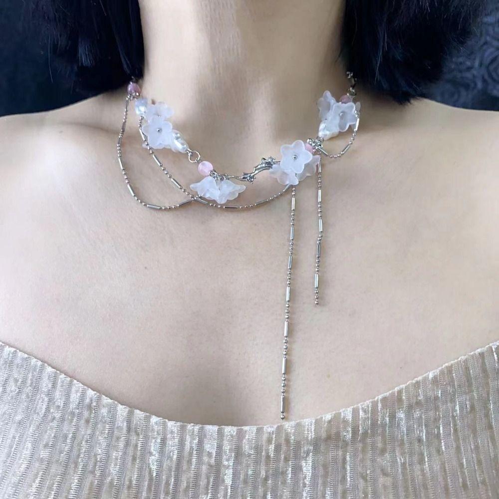 Light Luxury Cherry Blossom Necklace Sweet Pink Clavicle Chain Lockbone Chain  Niche Collection