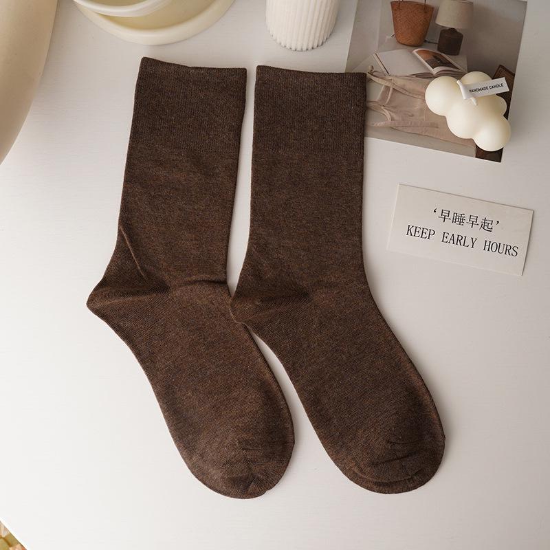 Women's Autumn-Winter Loose Fit Mid-Calf Anti-Pilling Cotton Socks in Solid Colors