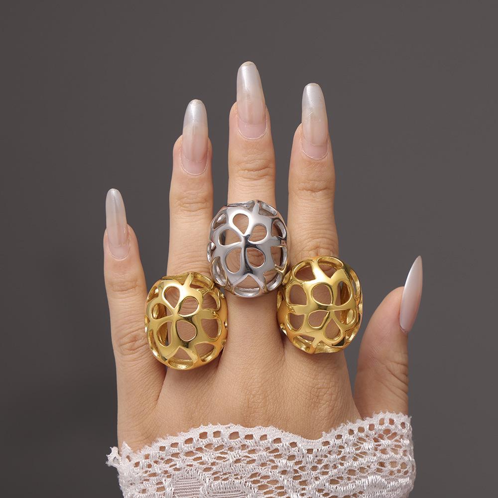 Qiong Yao 18K Gold-Plated Stainless Steel Hollow Statement Ring with Smooth Surface