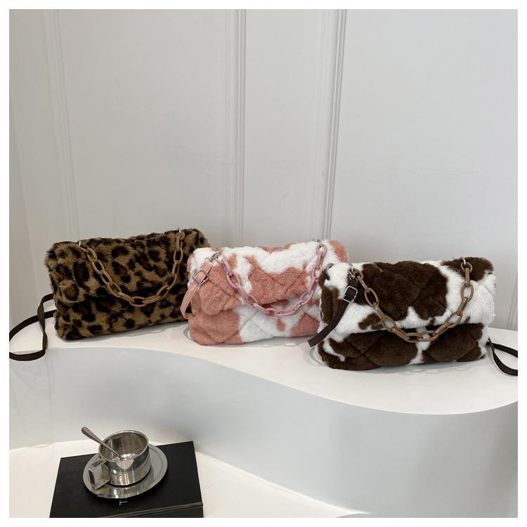 Soft Plush Faux Fur Underarm Bag for Women Trendy Single Shoulder Crossbody Purse Fashionable Daily Handheld Clutch