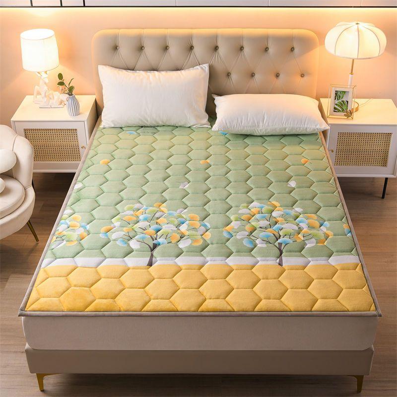 Warm Milk Velvet Mattress Twin Queen King Size Comfortable Soft Foldable Tatami Mattress Winter Single Double