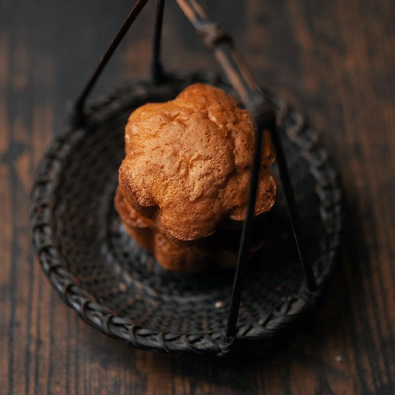 Beijing Daoxiangcun Egg Trough Cake