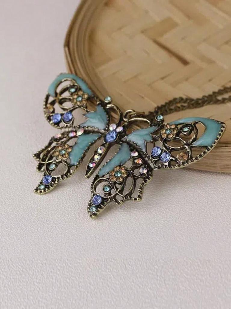 1 Pc Vintage Hollow Butterfly Drip Oil Sweater Chain Necklace