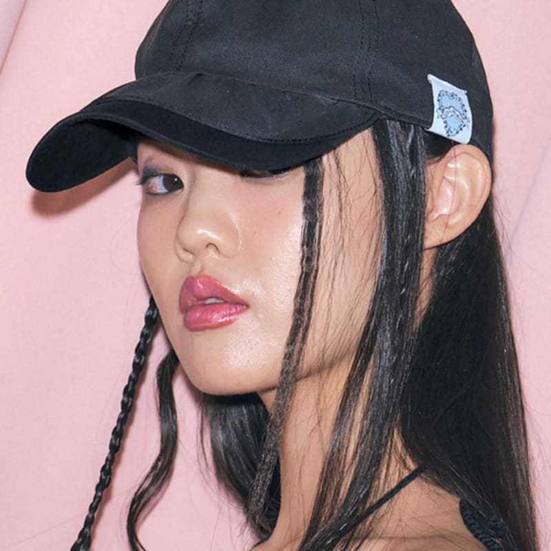 

poesiedame SEASHELL CAP IN BLACK FREE