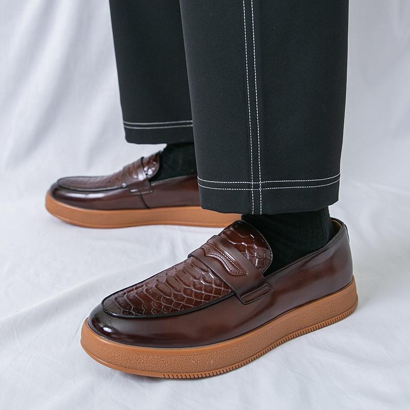 Fashion Fashionable Men Leather Board Shoes Branded Business Office Thick Soled Leather Shoes Mens Flat Bottomed Anti Slip Driving Shoes
