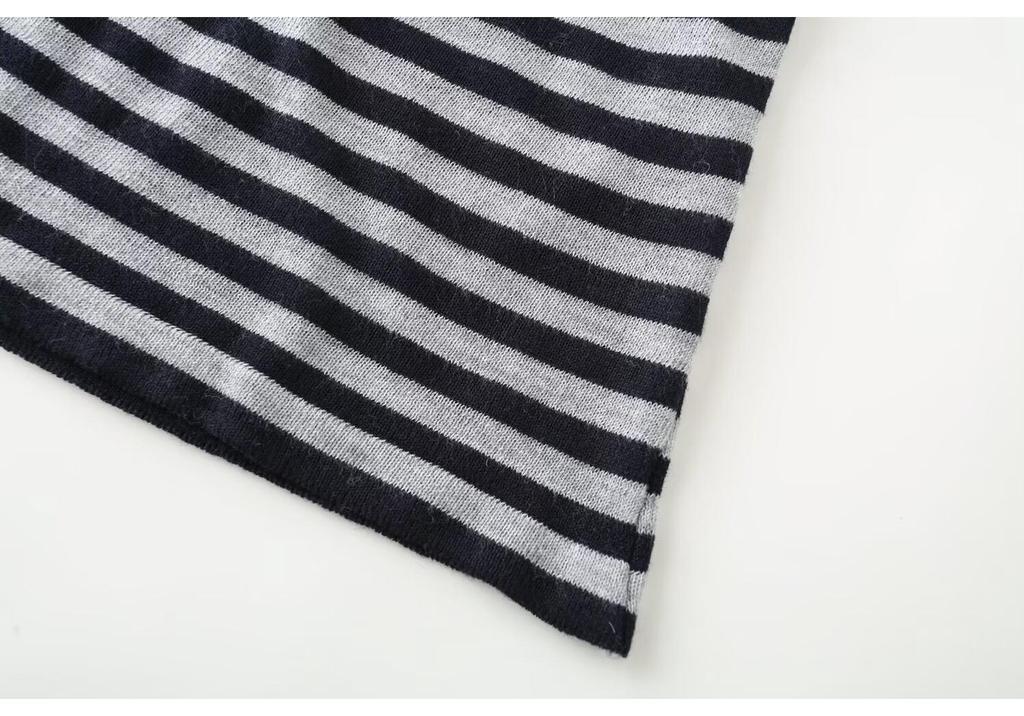 Autumn French Retro V-Neck Batwing Sleeve Striped Loose Sweater Top