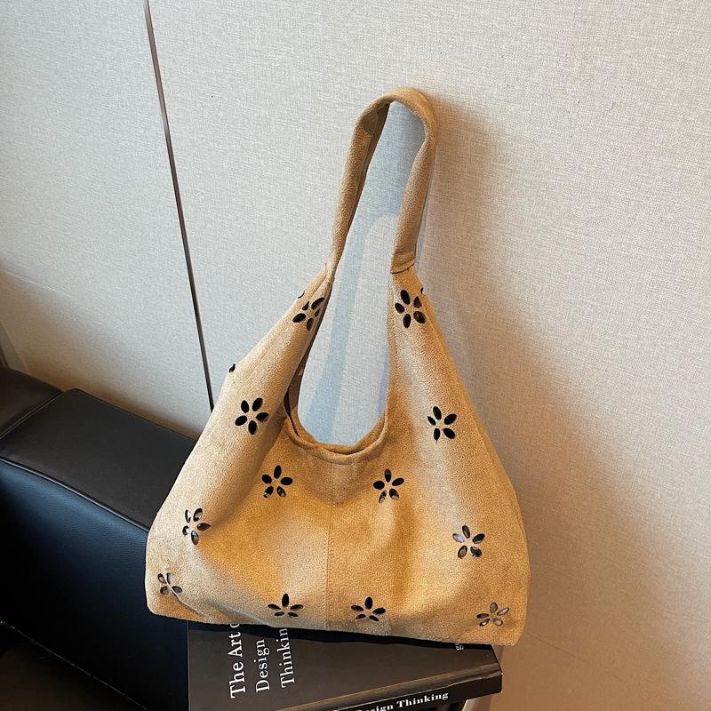 

Retro bag women s large capacity autumn and winter versatile shoulder bag commuter dumpling bag хаки