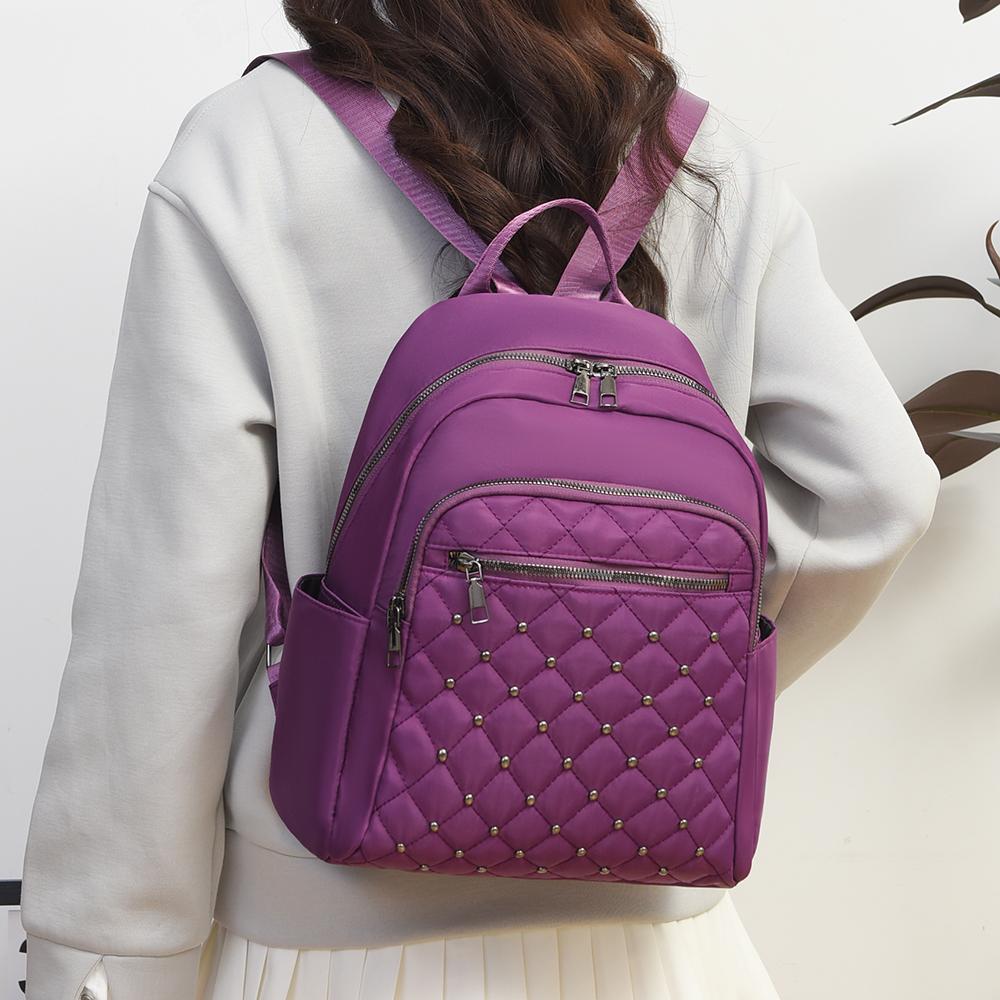 Women's Large Capacity Backpack Rhomboid Rivet Backpack