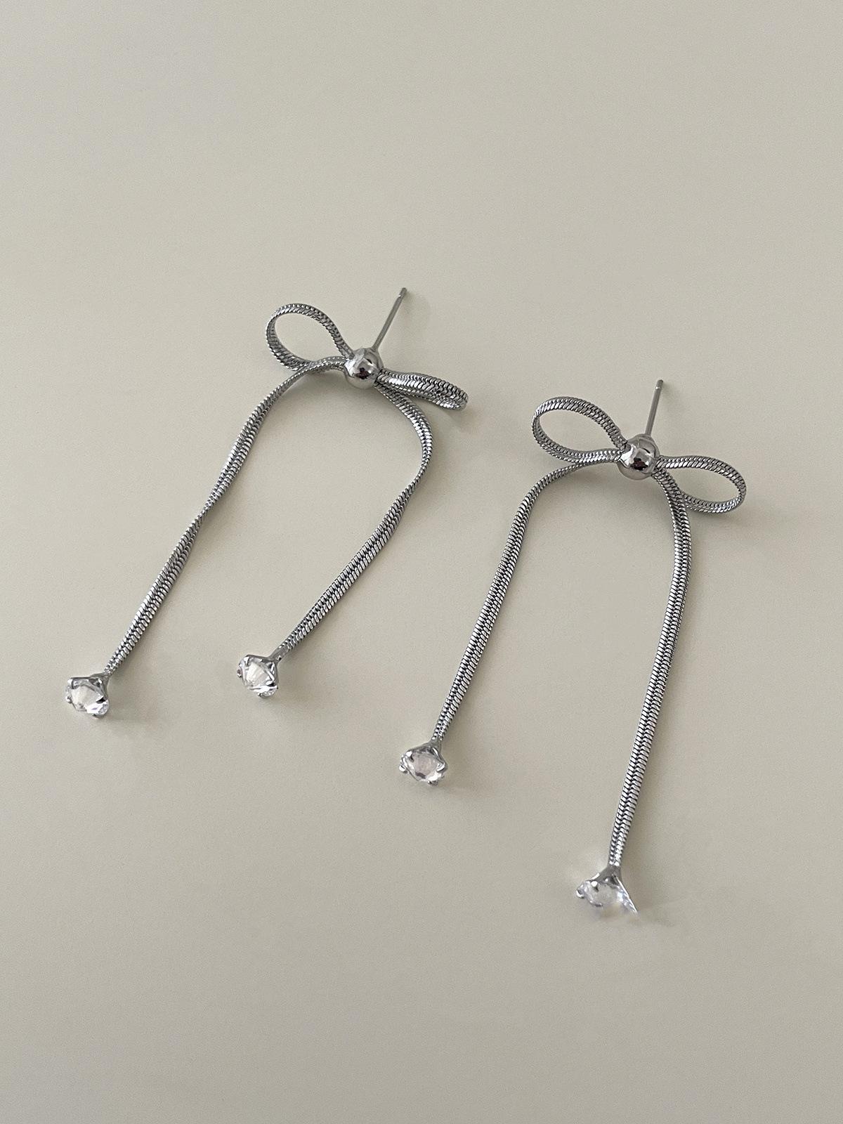 

Новые модные высококачественные серьги-гвоздики с длинным бантом и бахромой, женские изысканные индивидуальные маленькие ароматные серьги с цирконием copper