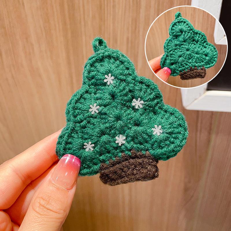 Charming Crochet Fruit Keychain: Persimmon & Strawberry Wool Pendants