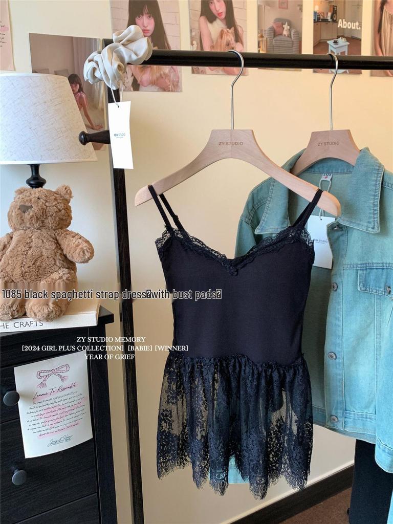 Winter 2024 Women's Lace Slip Dress - Sleeveless, Layered, Waist-Hugging with Bow