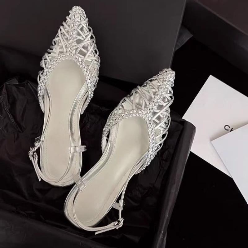 

Fashion Comfortable Hollow Woven Design Low Heel Pumps Women Elegant Pointed Toe Back Strap Buckle Roman Shoes Summer Holiday Beach Shoe 40 серебряный