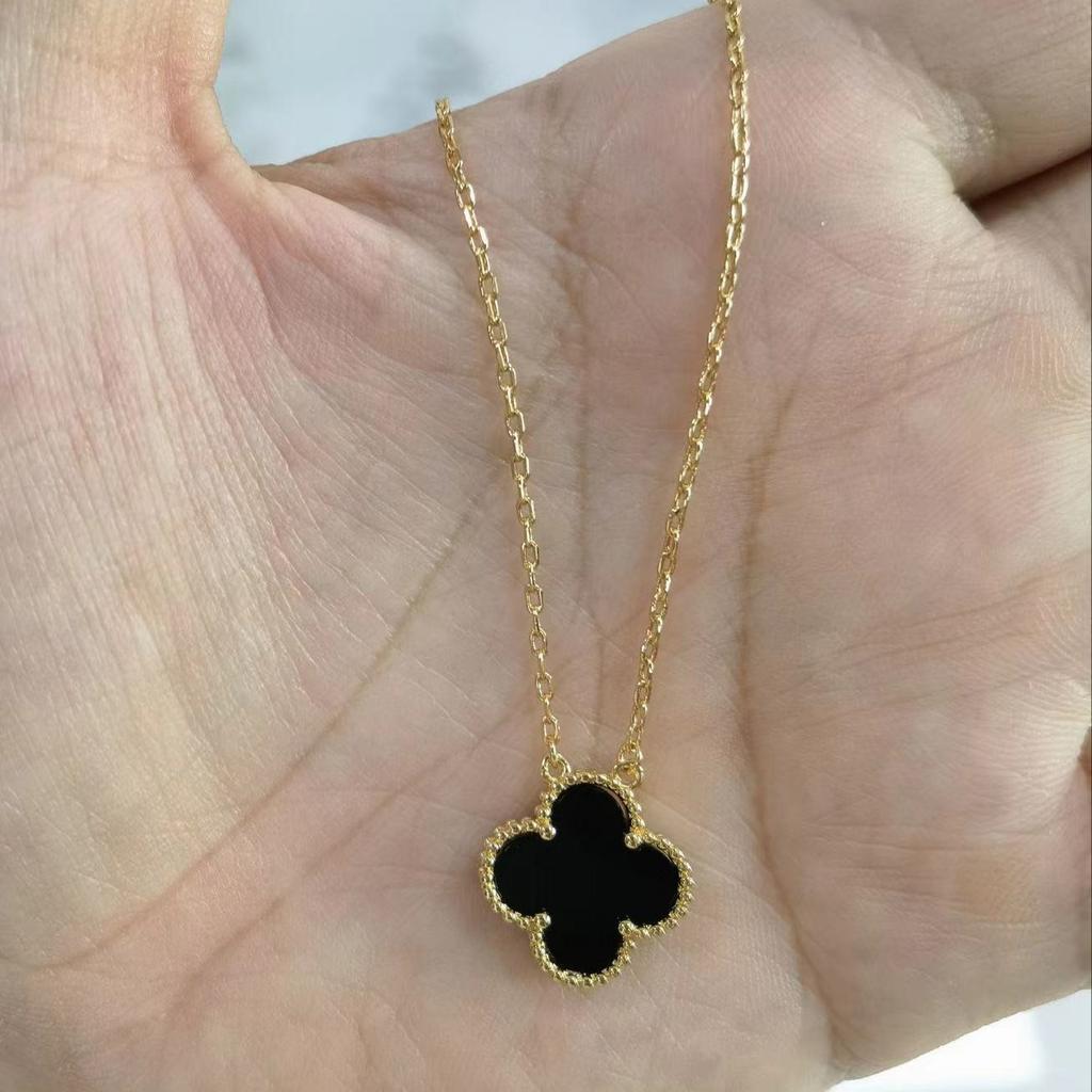 Four-leaf Clover Necklace with Carnelian Agate Natural White Shell Pendant and Clavicle Chain