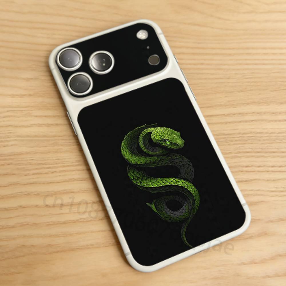 

Snake For iPhone 17 Pro /Pro Max Battry Back Cover with Camera Decal Skin Rear Protective Sticker Film iPhone17pro
