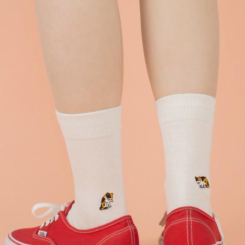 SNOOZY EM-White (Calico Cat)