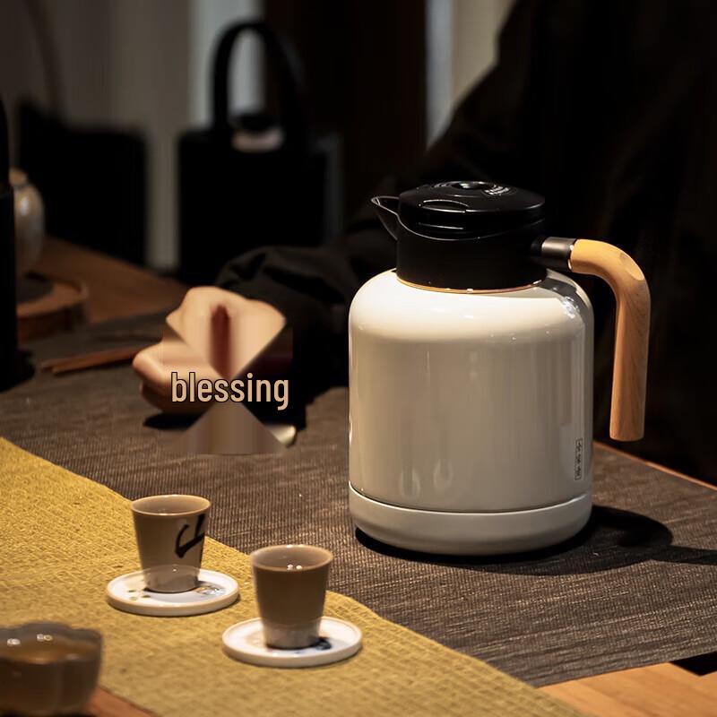 Large Capacity Tea Infuser Pot with Temperature Display