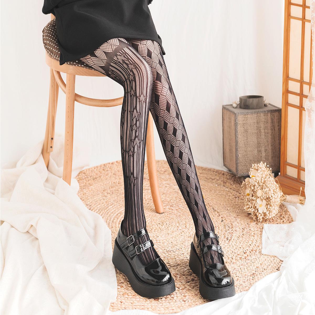 

New style sexy stockings with hollow diamond and star patterns, women s pantyhose, unique black stockings, Japanese dark style base stockings Average Size【Simple Pac чёрный