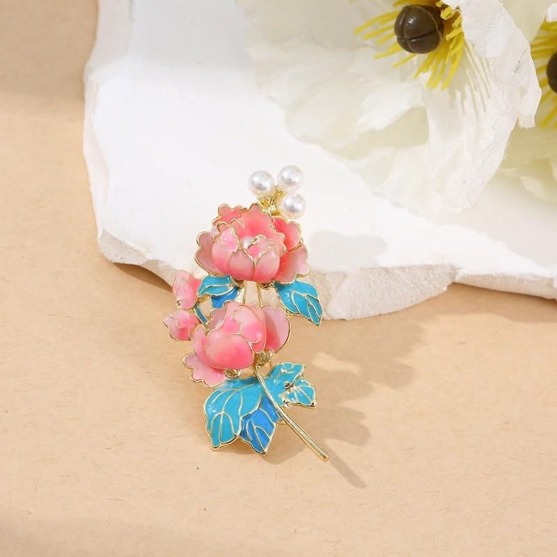 

Юцай Элегантная брошь-пион с градиентом из сплава, усовершенствованные женские ювелирные аксессуары, подарки PD2302 розовый/синий