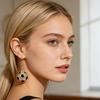 1 Paar Ohrhaken mit Strassstein-Inlay Fußball-Thema Design Hängeohrringe Sportlicher Stil Schmuck Geschenk Tägliches Tragen