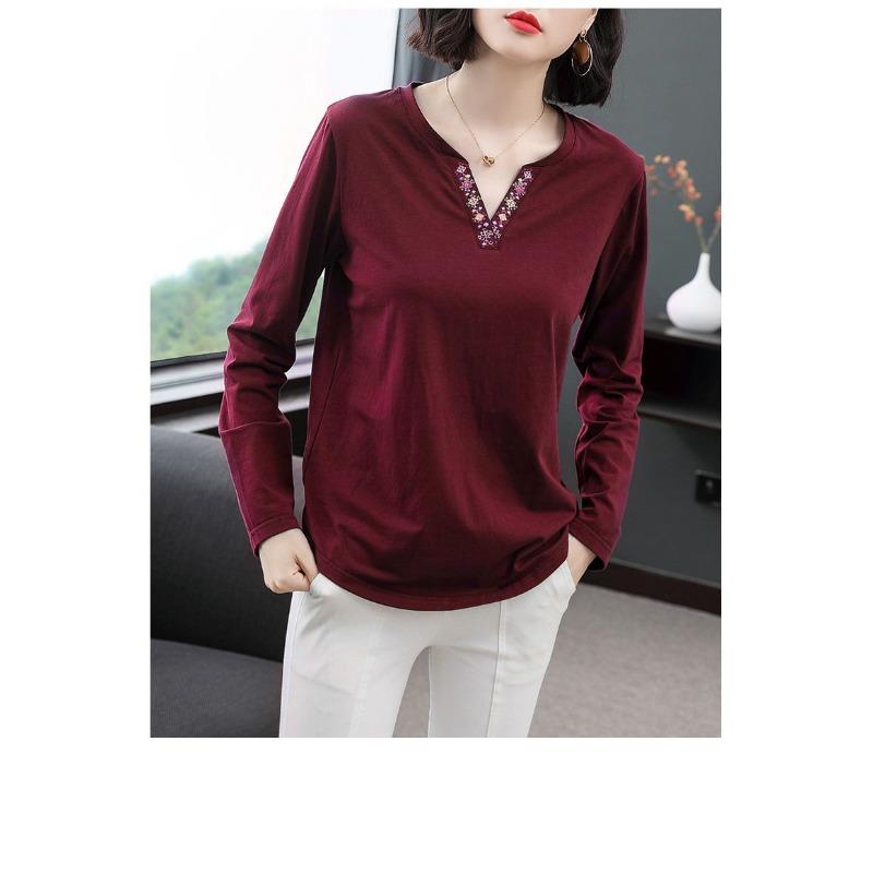 Large Size Women's Embroidered V-neck Long-sleeved T-shirt Women's Summer Middle-aged and Elderly Mothers Bottoming Shirt Top