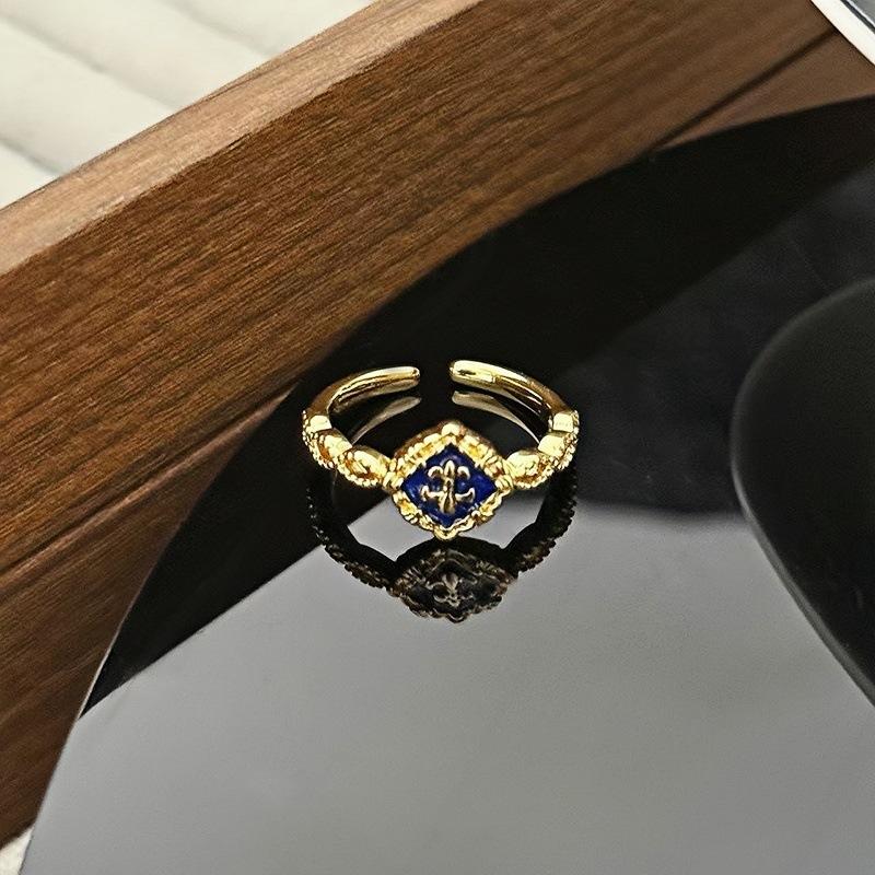Medieval Vintage Butterfly Open Ring Light Luxury High Sense Personality Finger Niche Retro Ring Adjustable opening