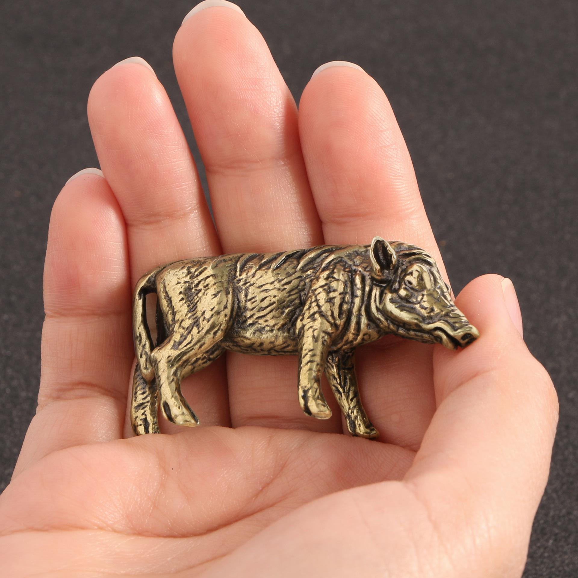 Handcrafted Brass Boar Statue Vintage Style Decorative Gift for Animal Lovers Chinese Zodiac Pig Brass Statue
