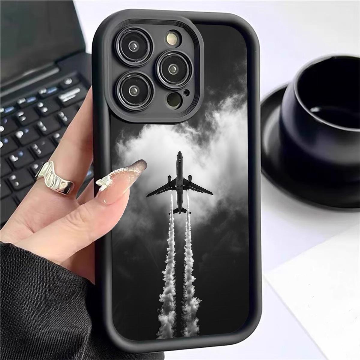 

Черный кейс с желобками для iPhone 14/15/16/17 Pro Max iPhone 13 чёрный
