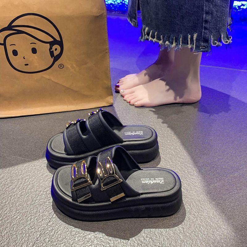 One word beach cool slippers women's summer wear fashion 2025 summer new casual versatile thick bottom heightening slippers