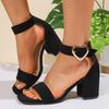 Modische rote High Heels Kleidsandalen für Damen Sommer Eckige Zehenpartie Dicke Absätze Sandalen Frau Herzschnalle Knöchelriemen Partyschuhe